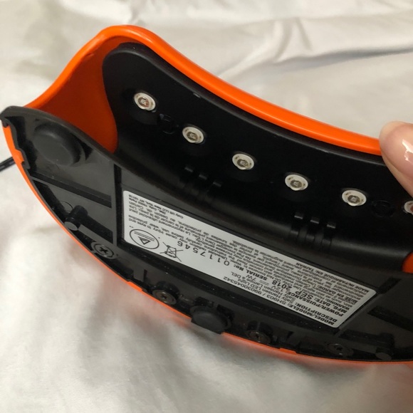 Slly Hanson Gel lamp 🌟💅🏻 - Picture 2 of 2